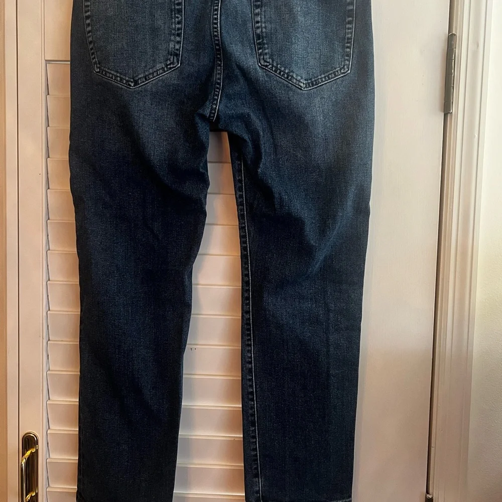 Men’s Amazon Essentials Medium Blue Straight Jeans Slim Fit